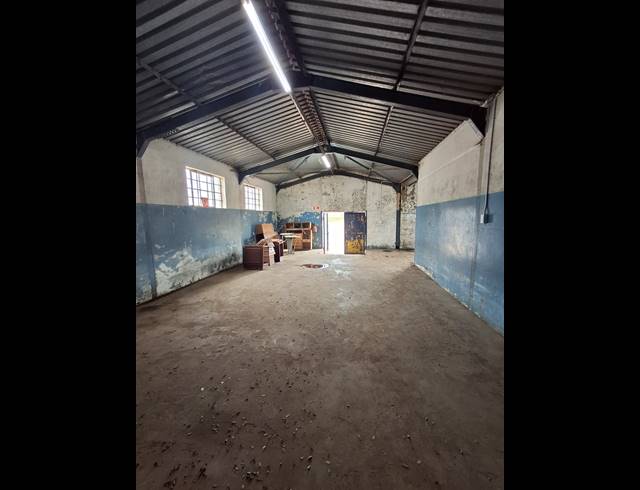 1,050M² WAREHOUSE TO LET IN WILSONIA